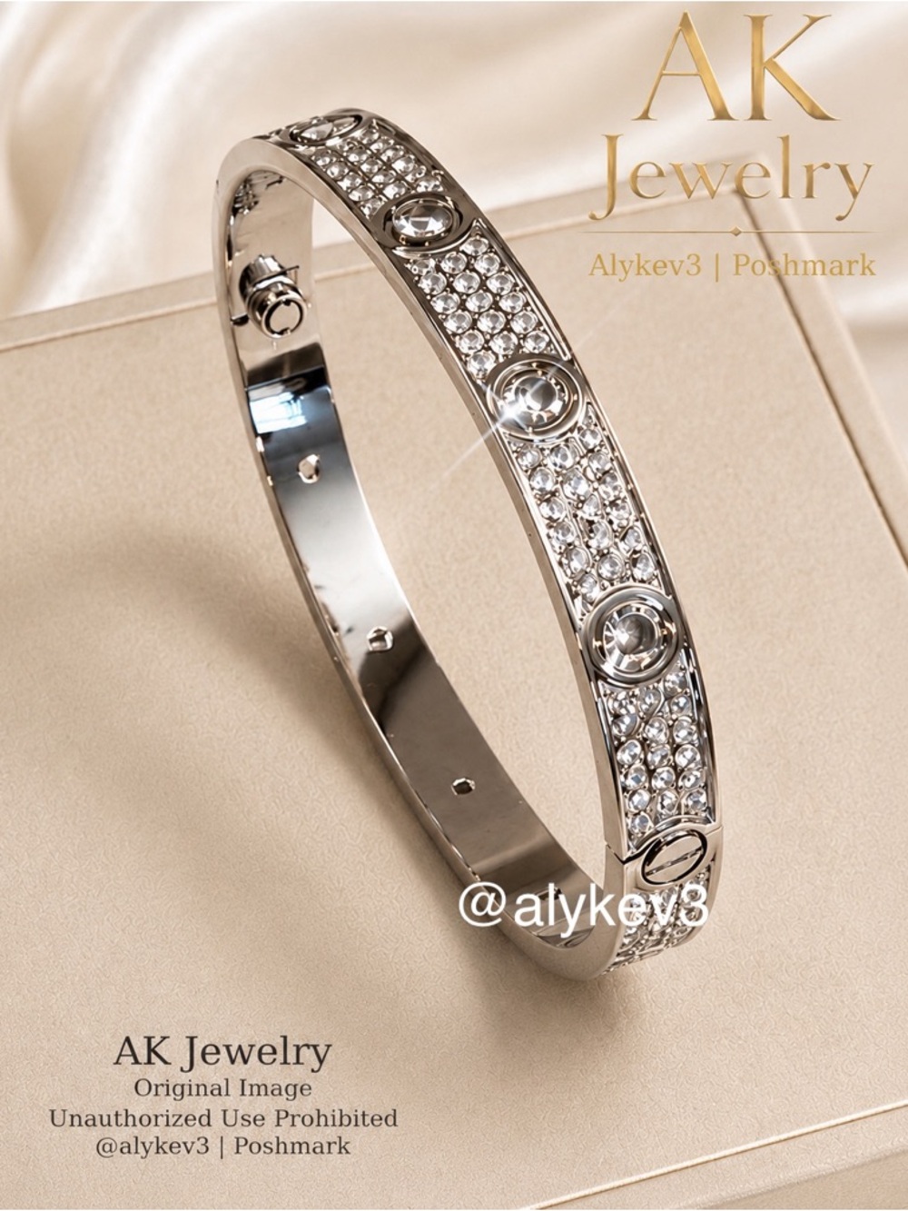 πLUXURIOUS STUNNING White Gold Pave CZ Diamond Style Design Bracelet, Bangle - Picture 2 of 6